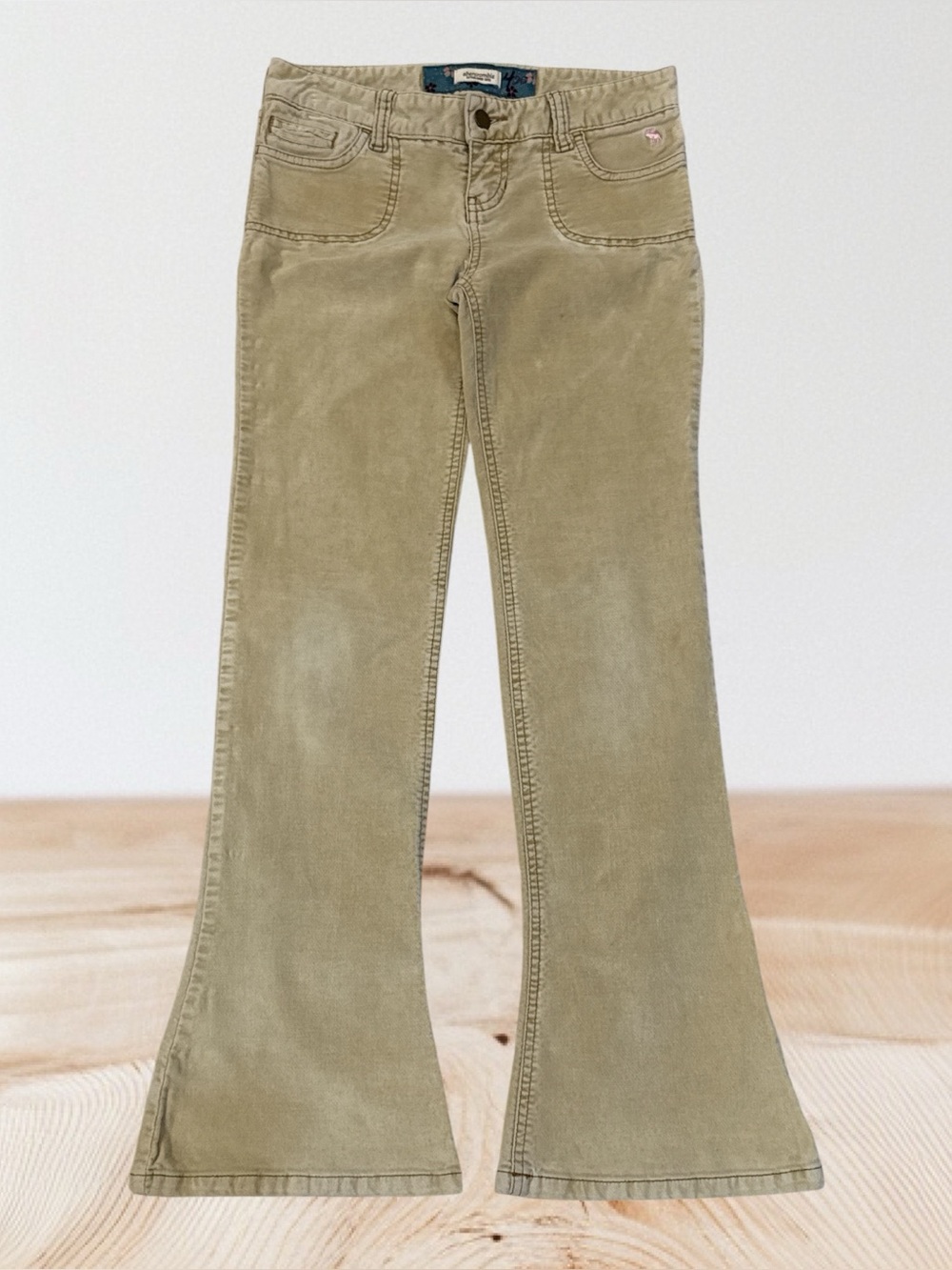 Abercrombie & Fitch Tan flared Pants With low-rise waist & patch pockets. Sz 12